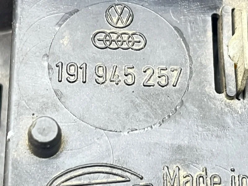 Фонарь задний левый Volkswagen Golf 2 (MK2) 1990 - миниатюра 7