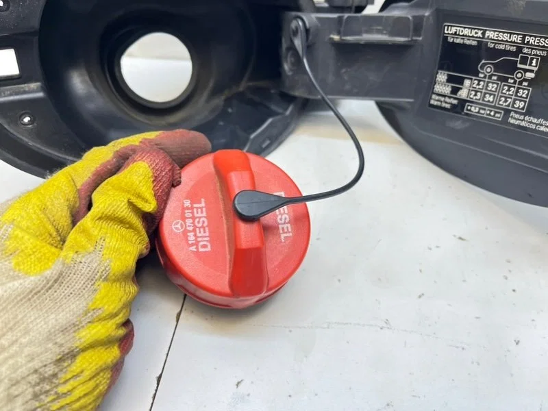 Лючок топливного бака Mercedes-Benz ML W164 2007 - миниатюра 7