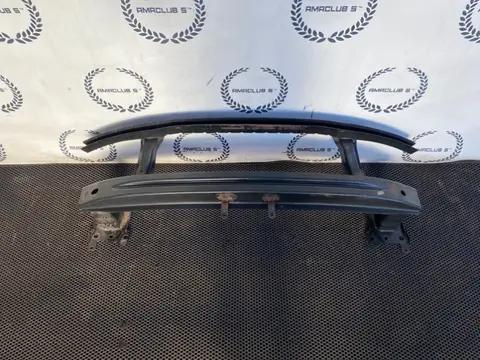 Усилитель переднего бампера Volkswagen Passat 6
