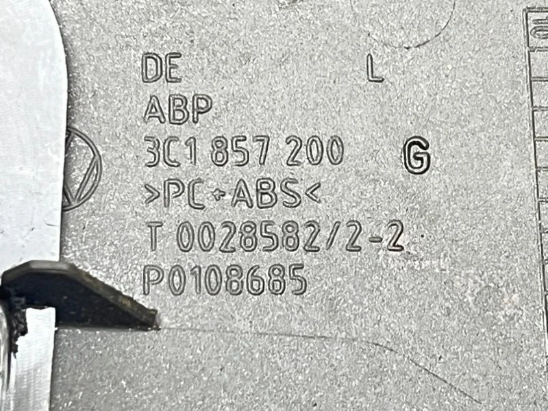 Накладка торпедо Volkswagen Passat 6 (B6) 2007 - миниатюра 10