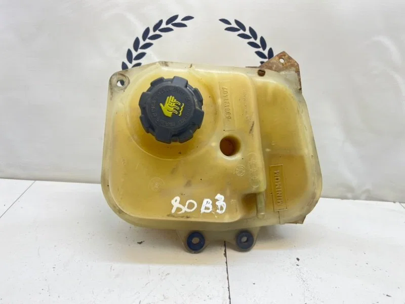 Бачок расширительный Audi 80 (B3) 1989 - миниатюра 3