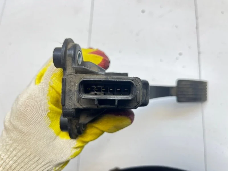 Педаль газа Mitsubishi Lancer 10 (CY) 2008 - миниатюра 10