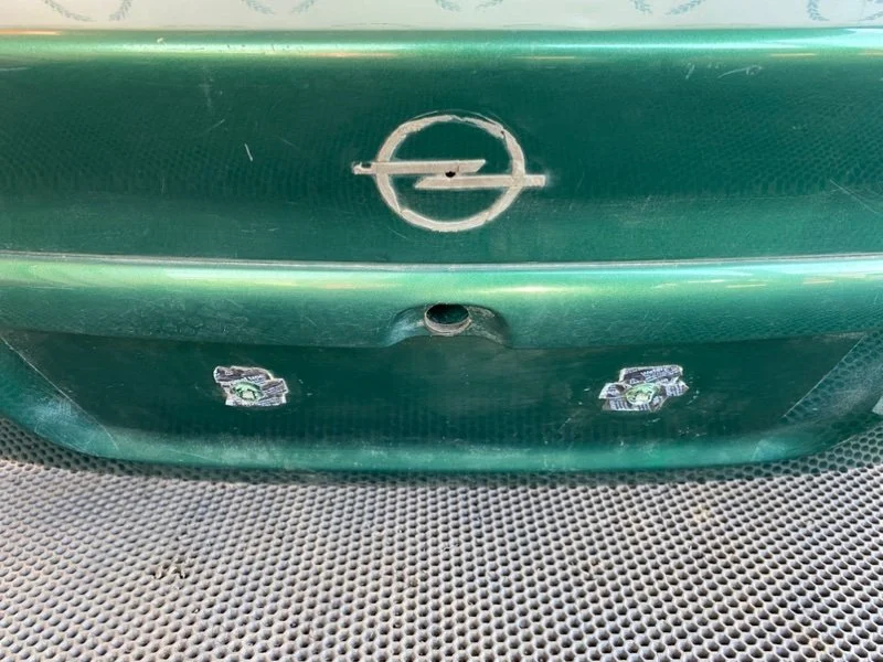 Крышка багажника Opel Vectra B 1999 - миниатюра 5