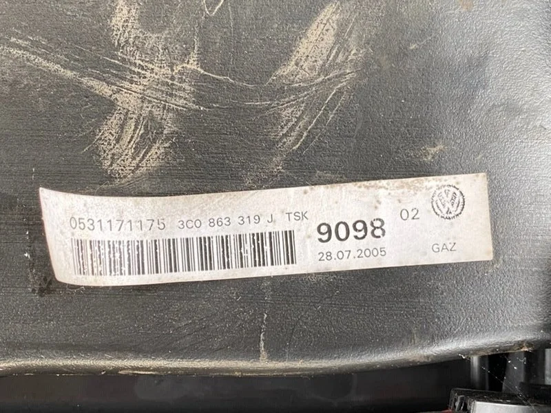 Консоль центральная Volkswagen Passat 6 (B6) 2008 - миниатюра 6