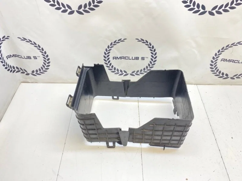 Короб аккумулятора Volkswagen Passat 6 (B6) 2.0