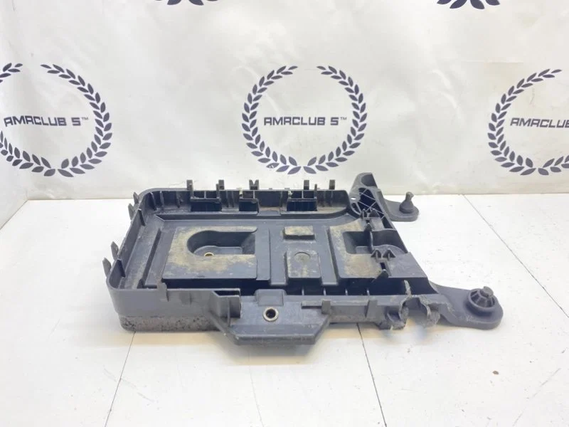 Площадка аккумулятора Volkswagen Passat 6 (B6) 2.0 - миниатюра 4