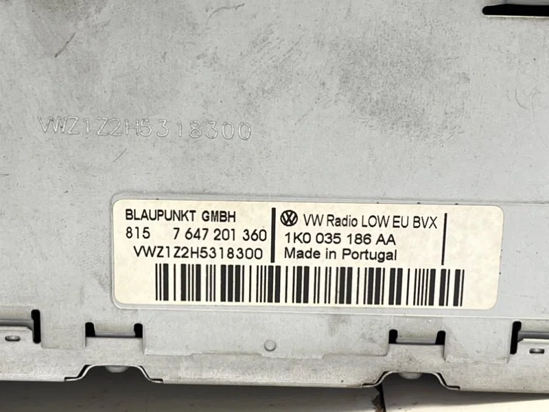 Магнитола Volkswagen Passat 6 (B6) 2.0 BVY 2008 - миниатюра 5