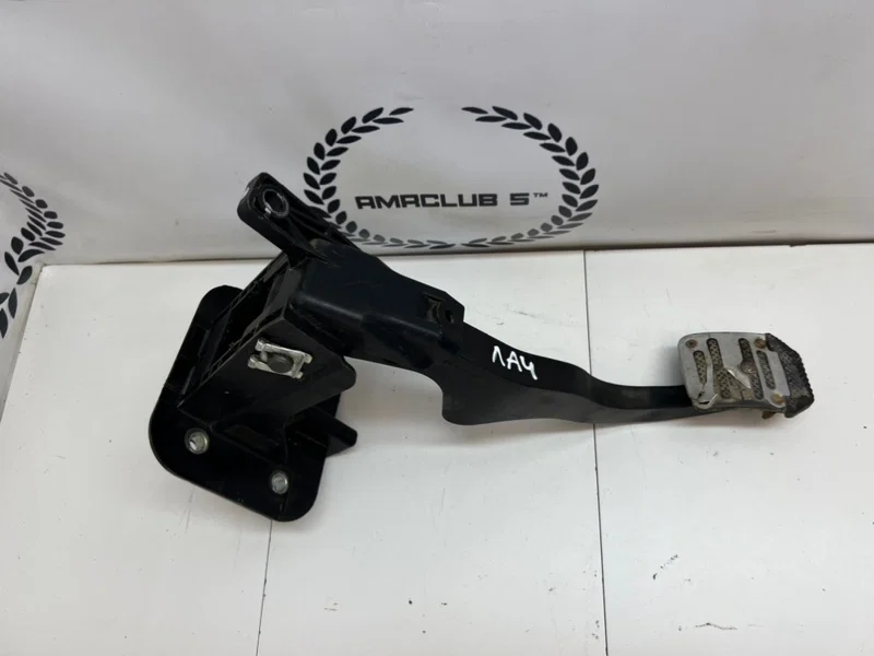 Педаль сцепления Chevrolet Lacetti СЕДАН 1.4 F14D3 - миниатюра 2
