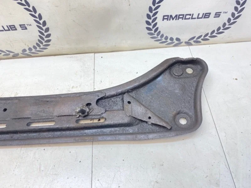 Кронштейн подрамника Mazda MPV (LW) 2.5 GY-DE 2001 - миниатюра 5