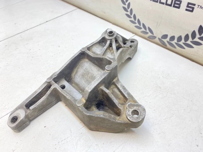 Кронштейн генератора Mazda MPV (LW) 2.5 GY-DE 2001 - миниатюра 8