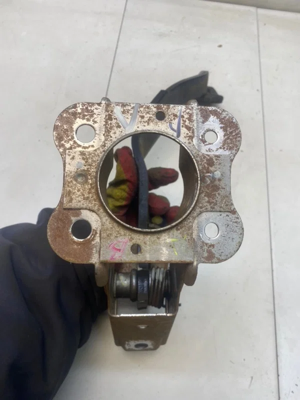 Педаль тормоза Nissan Primera P11 1.6 GA16 1999 - миниатюра 9