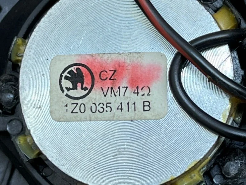 Ручка двери внешняя задняя левая Skoda Octavia 2 - миниатюра 9