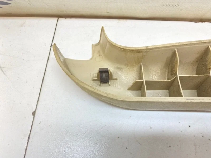 Обшивка двери задняя левая Mazda MPV (LW) 2.5 - миниатюра 7