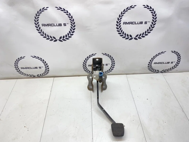 Педаль тормоза Nissan Almera n15 КУПЕ 1.4 GA14 - миниатюра 2