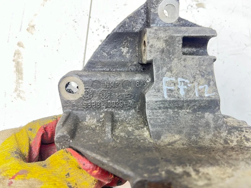 Кронштейн генератора Ford Focus 1 КУПЕ 2.0 ZETEC - миниатюра 4