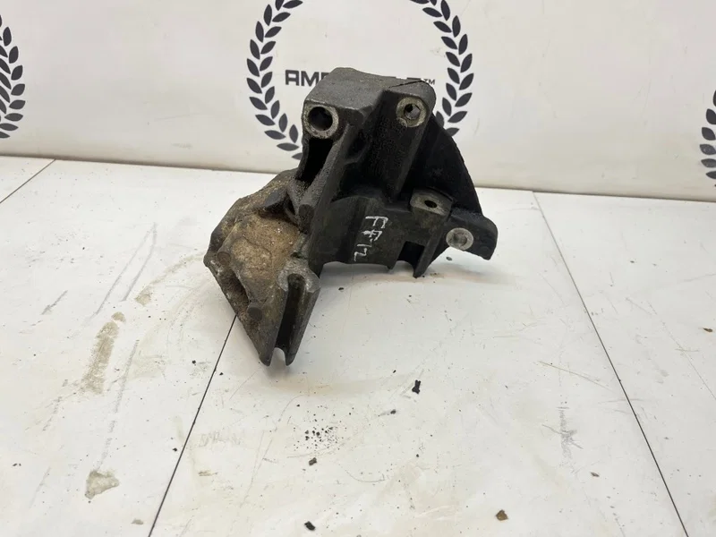 Кронштейн генератора Ford Focus 1 КУПЕ 2.0 ZETEC - миниатюра 7