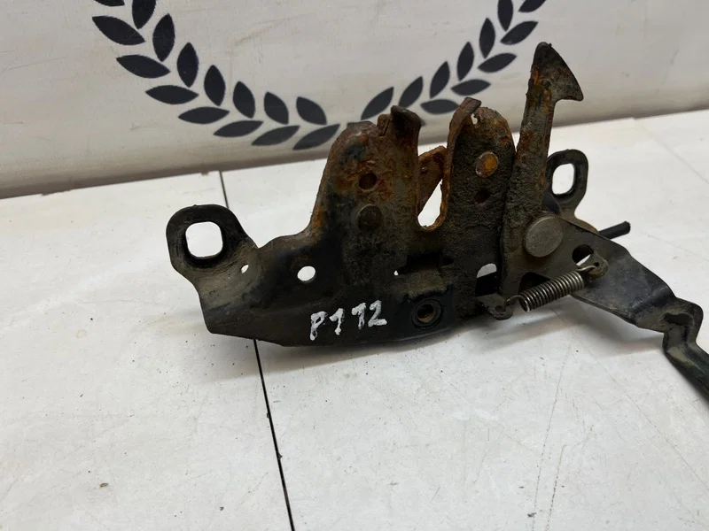Замок капота Nissan Primera P11 1.6 GA16 1999 - миниатюра 3