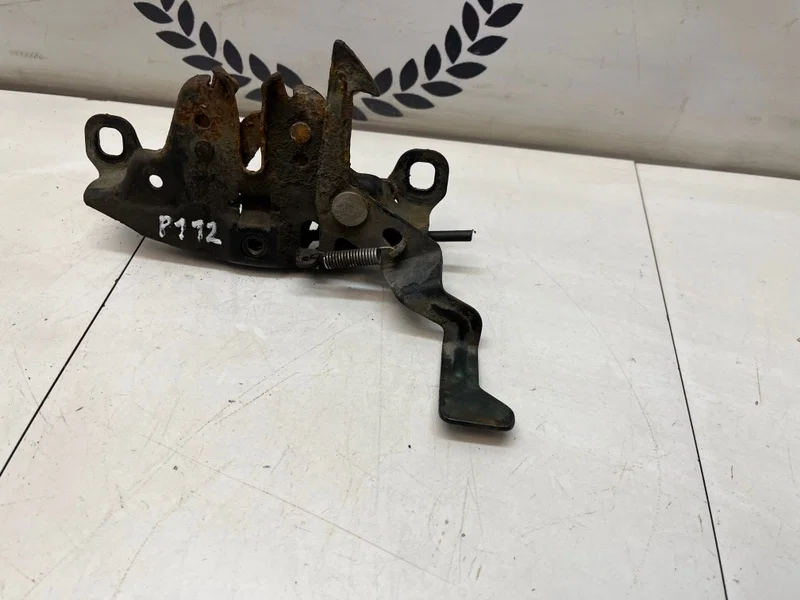 Замок капота Nissan Primera P11 1.6 GA16 1999 - миниатюра 4