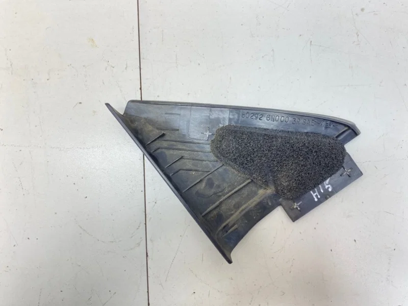 Уголок двери передний правый Nissan Almera n15 - миниатюра 6