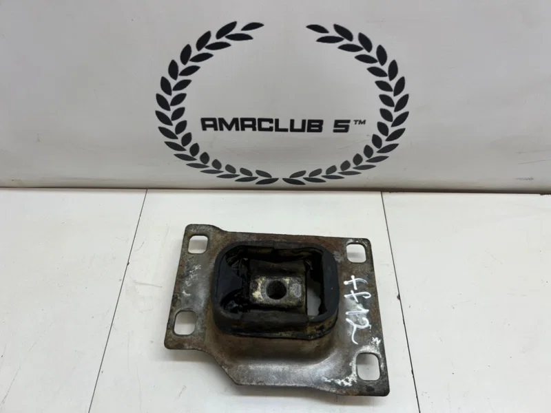 Подушка кпп Ford Focus 1 КУПЕ 2.0 ZETEC 2001