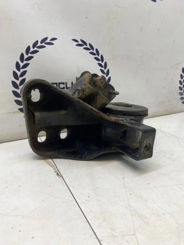 Подушка кпп Mazda 626 GF СЕДАН 2.0 FS-DE 1997 - миниатюра 3