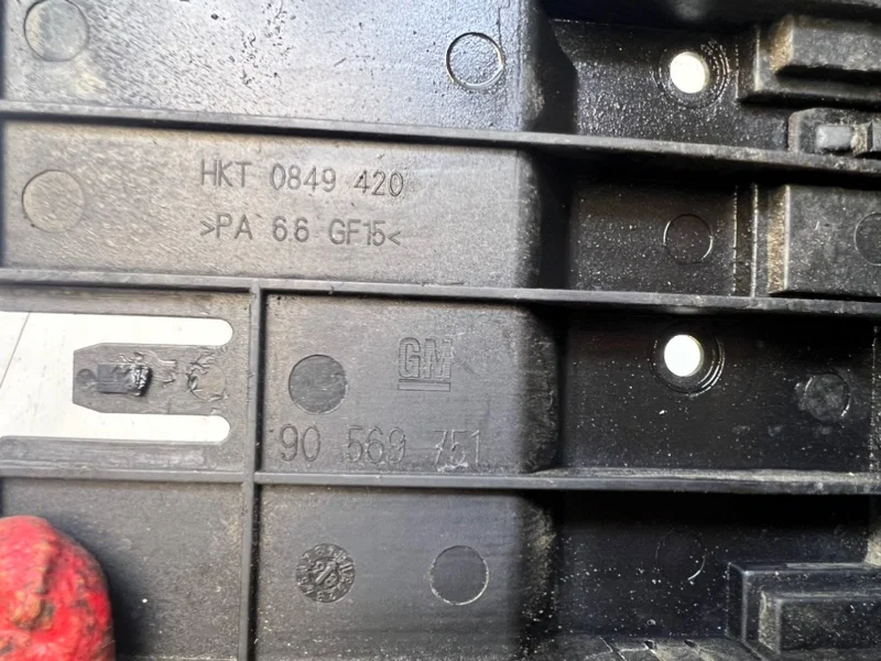 Площадка аккумулятора Opel Vectra b СЕДАН X16XEL - миниатюра 4