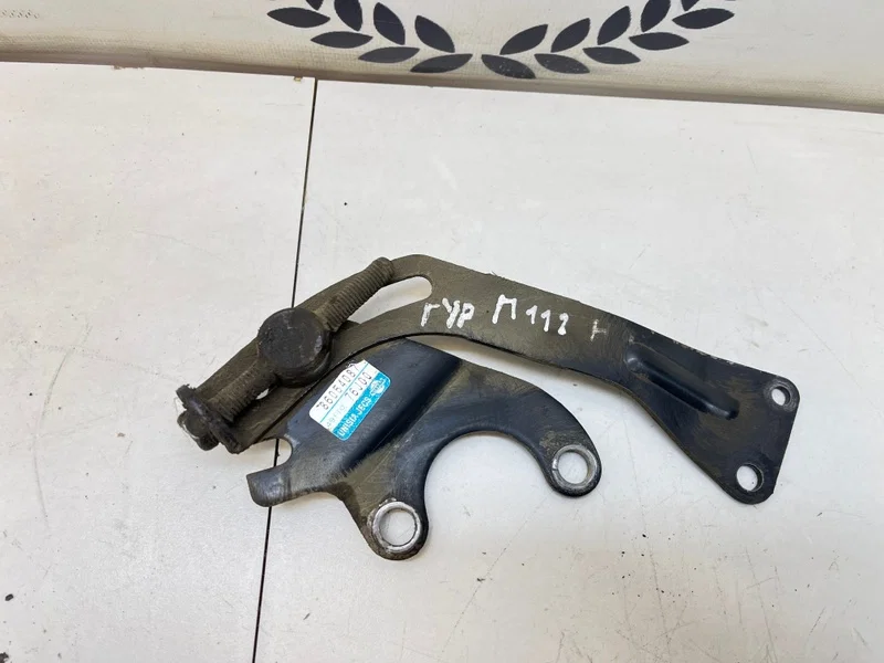 Кронштейн насоса гур Nissan Primera P11 1.6 GA16 - миниатюра 2