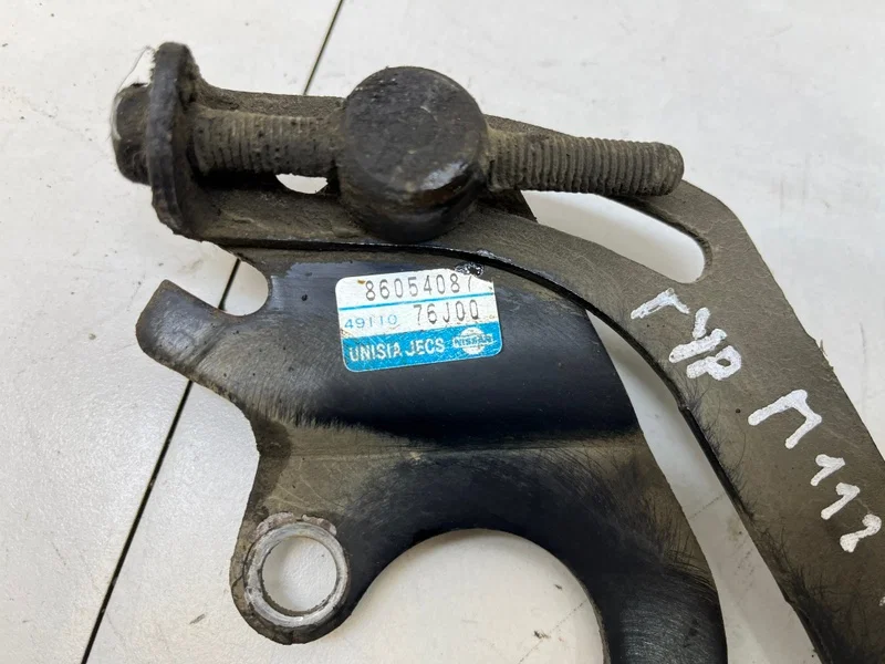 Кронштейн насоса гур Nissan Primera P11 1.6 GA16 - миниатюра 3