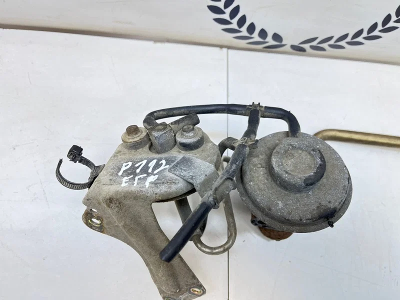 Клапан EGR Nissan Primera P11 1.6 GA16 1999 - миниатюра 4