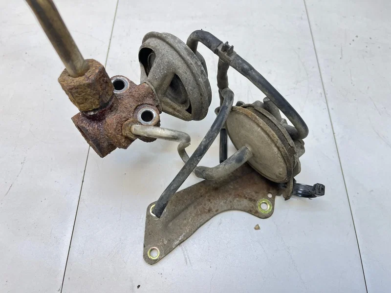 Клапан EGR Nissan Primera P11 1.6 GA16 1999 - миниатюра 6
