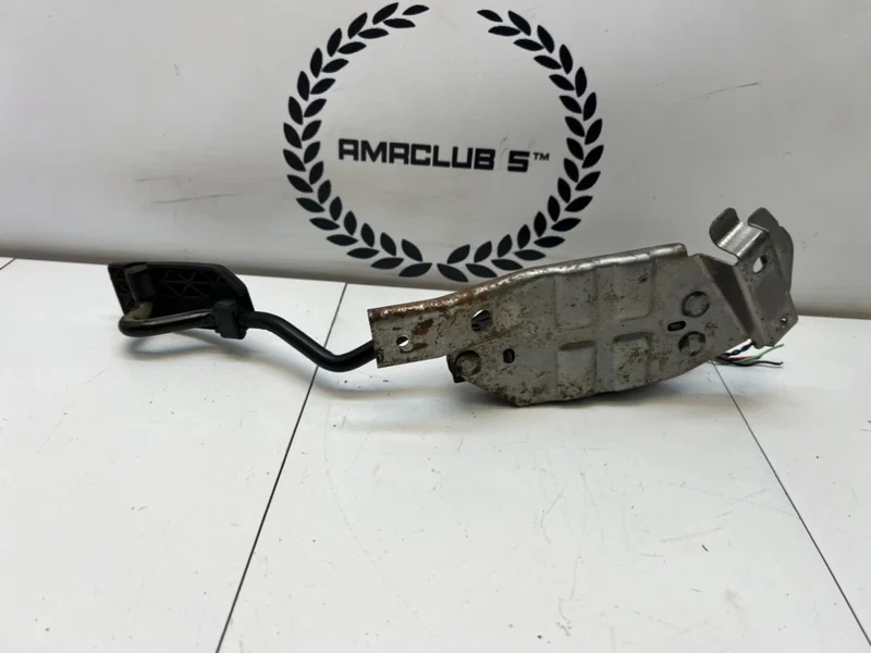Педаль газа Nissan Primera P12 УНИВЕРСАЛ QG18DE - миниатюра 3