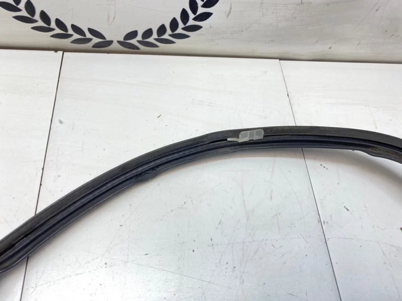 Уплотнитель багажника Nissan Almera n15 КУПЕ 1.4 - миниатюра 3