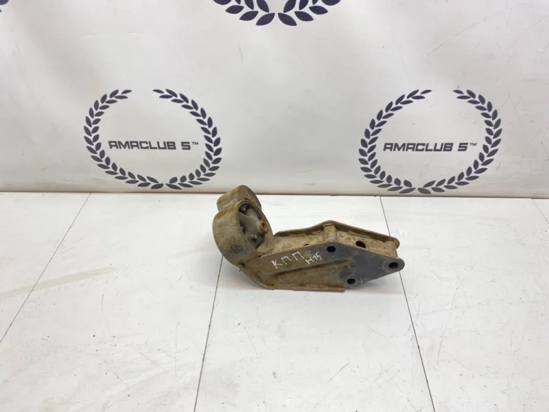 Подушка кпп Nissan Almera n15 КУПЕ 1.4 GA14 1996 - миниатюра 4