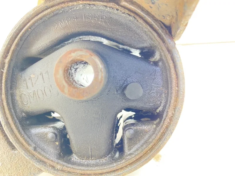Подушка кпп Nissan Almera n15 КУПЕ 1.4 GA14 1996 - миниатюра 8