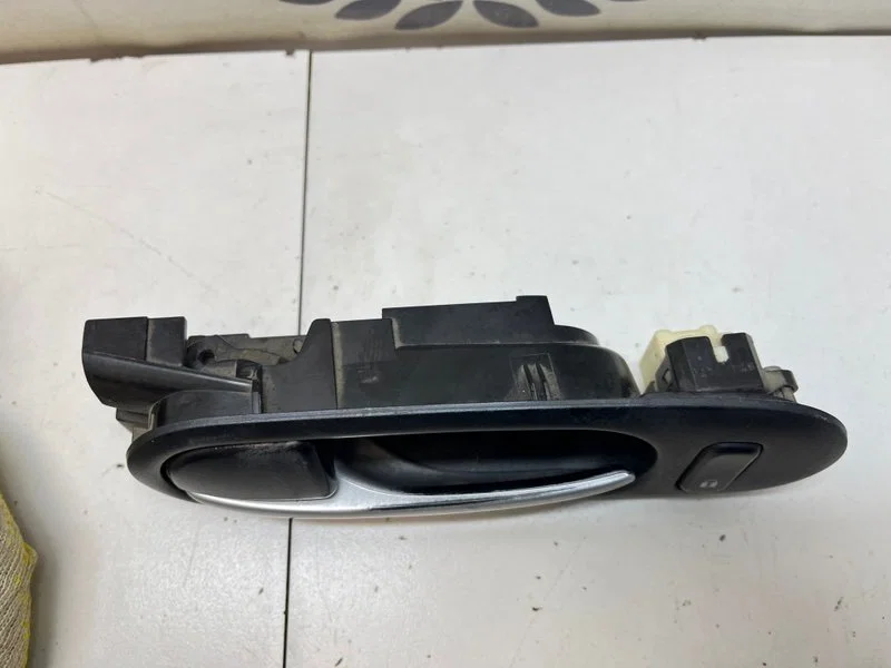 Ручка двери внутренняя передняя левая Mazda CX-7 - миниатюра 4