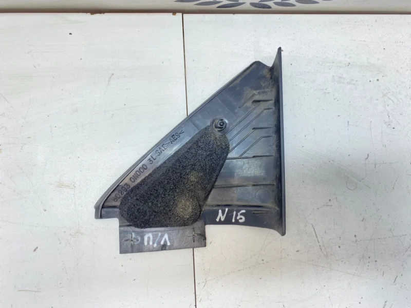 Уголок двери передний левый Nissan Almera n15 КУПЕ - миниатюра 3