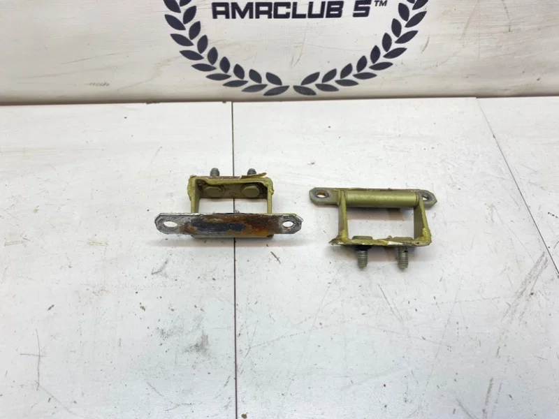 Петли крышки багажника Nissan Almera n15 КУПЕ 1.4 - миниатюра 2