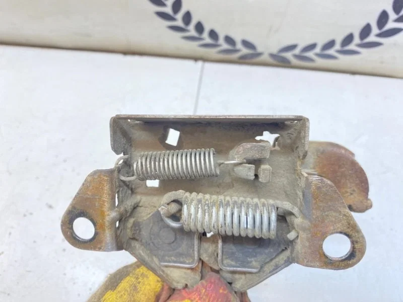 Замок капота Mazda MPV (LW) 2.5 GY-DE 2001 - миниатюра 8