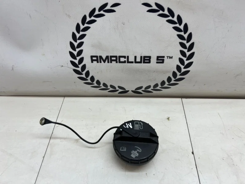 Крышка бензобака Chevrolet Lacetti СЕДАН 1.4 F14D3 - изображение 1