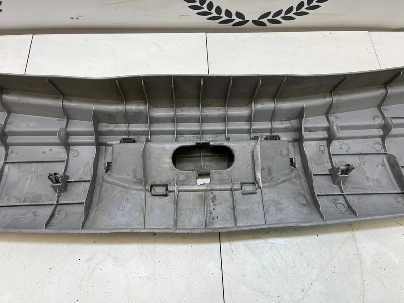 Накладка замка багажника Nissan Primera P12 - миниатюра 7
