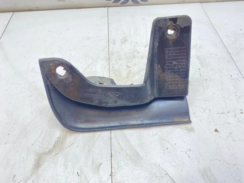 Брызговик задний правый Hyundai Accent 1.5 G4EB - миниатюра 6