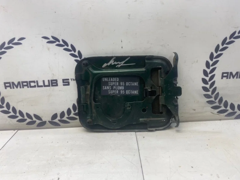 Лючок бензобака Nissan Primera P11 1.6 GA16 1999 - миниатюра 4
