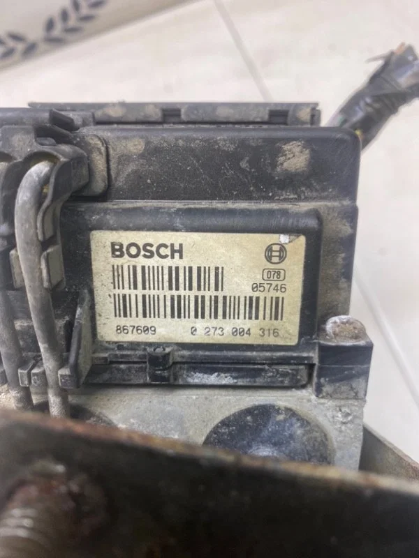 Блок ABS Nissan Primera P11 1.6 GA16 1999 - миниатюра 10
