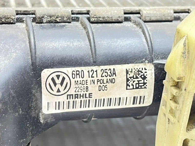 Радиатор охлаждения Volkswagen Polo 5 (MK5) 1.6 - миниатюра 9