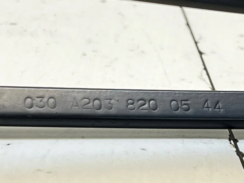 Поводок стеклоочистителя левый Mercedes-Benz - миниатюра 8