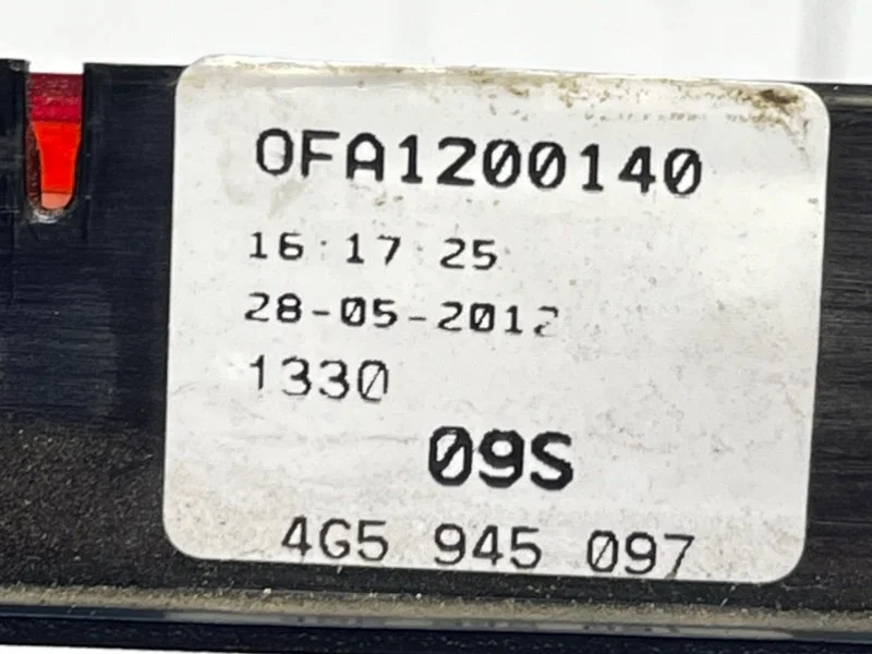 Стоп-сигнал дополнительный Audi A6 (C7) 2014 - миниатюра 7