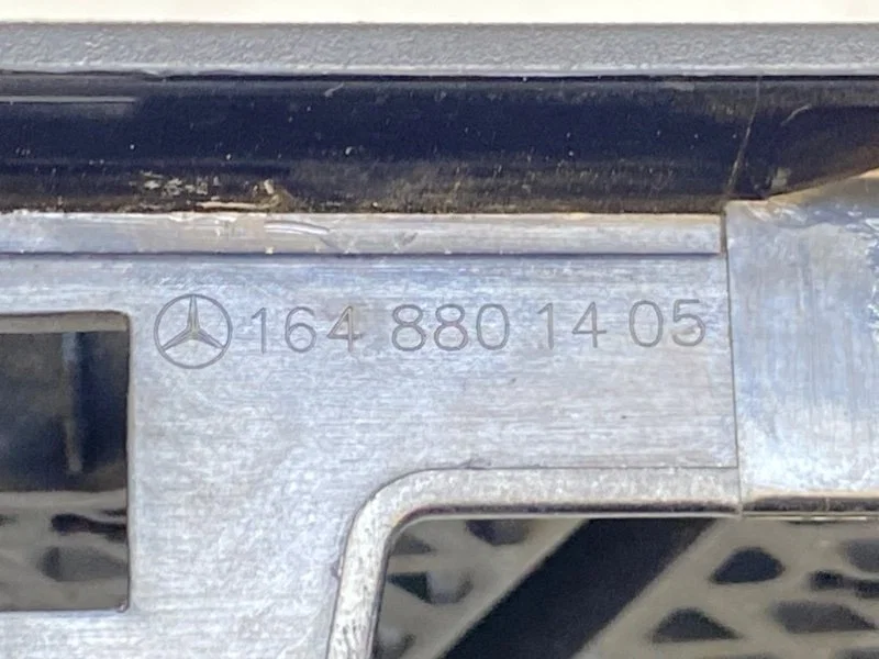 Решетка капота правая Mercedes-Benz M-Class (W164) - миниатюра 5