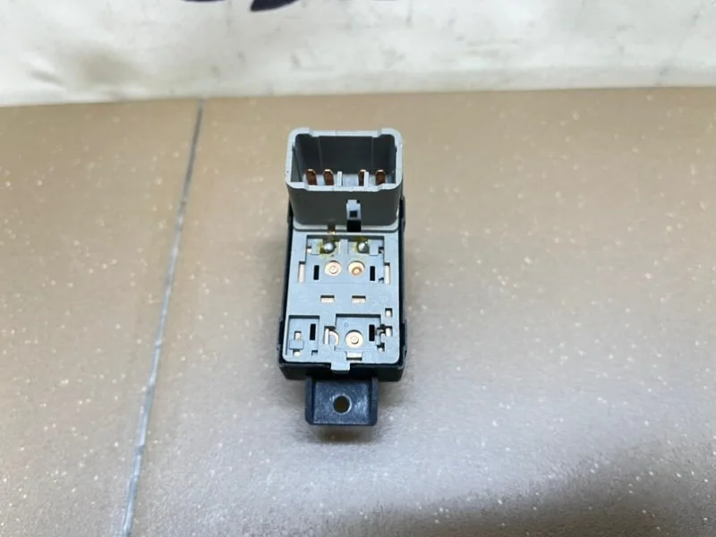 Кнопка стеклоподъемника SsangYong Actyon New (CK) - миниатюра 7