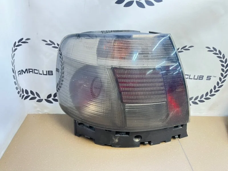 Комплект задних фонарей Audi A4 B5 (8D) 1.8 ADR - миниатюра 10