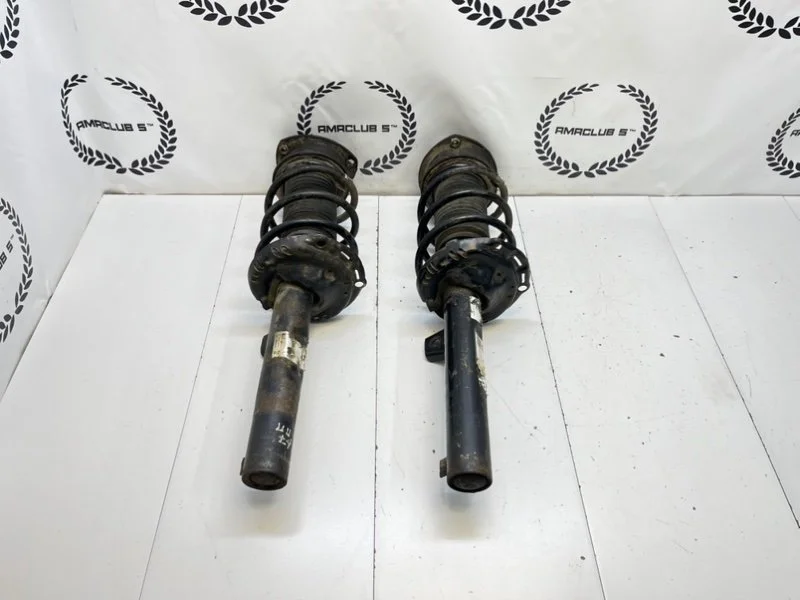 Стойки передние Skoda Octavia 3 A7 (5E) 1.6 CWVA